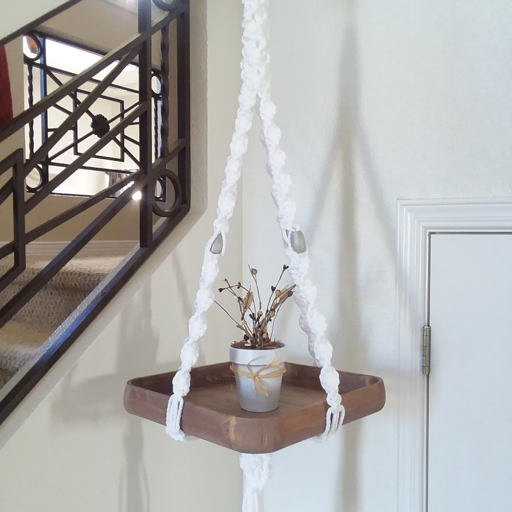 🔴SOLD🔴MACRAME AND WOOD TRAY HOME DECOR - Picture 2 of 3